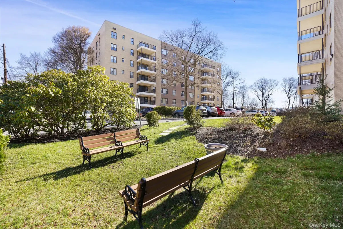 25 Stewart Place #615, Mount Kisco, NY 10549 - #1