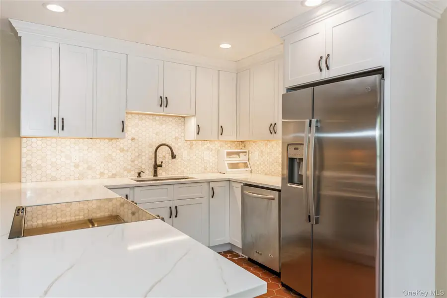 32 Lower Cross, Shoreham, NY 11786 - #3