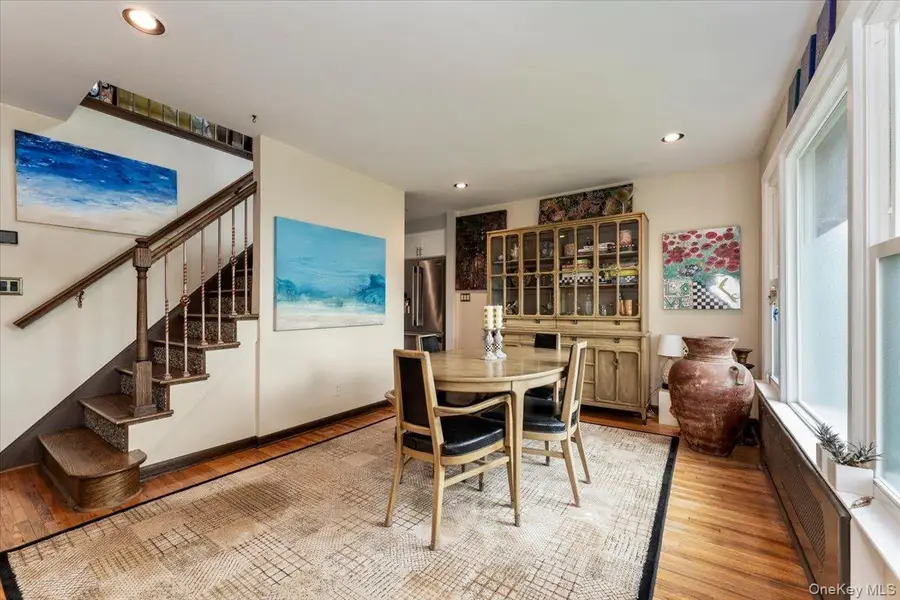 33 W Lakeland Street, Bay Shore, NY 11706 - #3