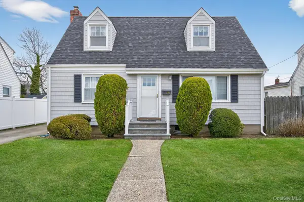 23 S Elm Street, Hicksville, NY 11801