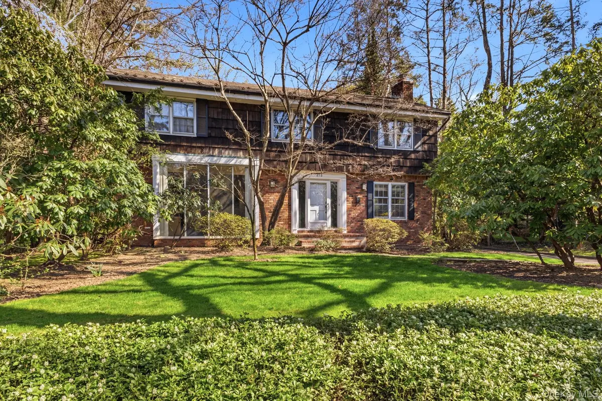 216 Clent Road, Great Neck, NY 11021 - #1