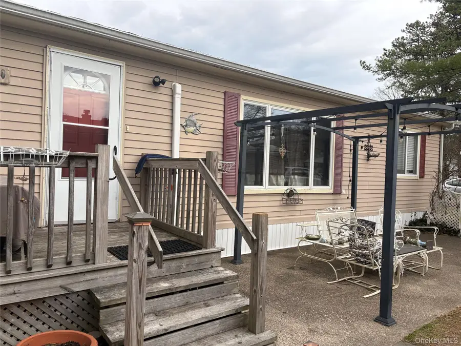 525/159 Riverleigh Avenue #159, Riverhead, NY 11901 - #3