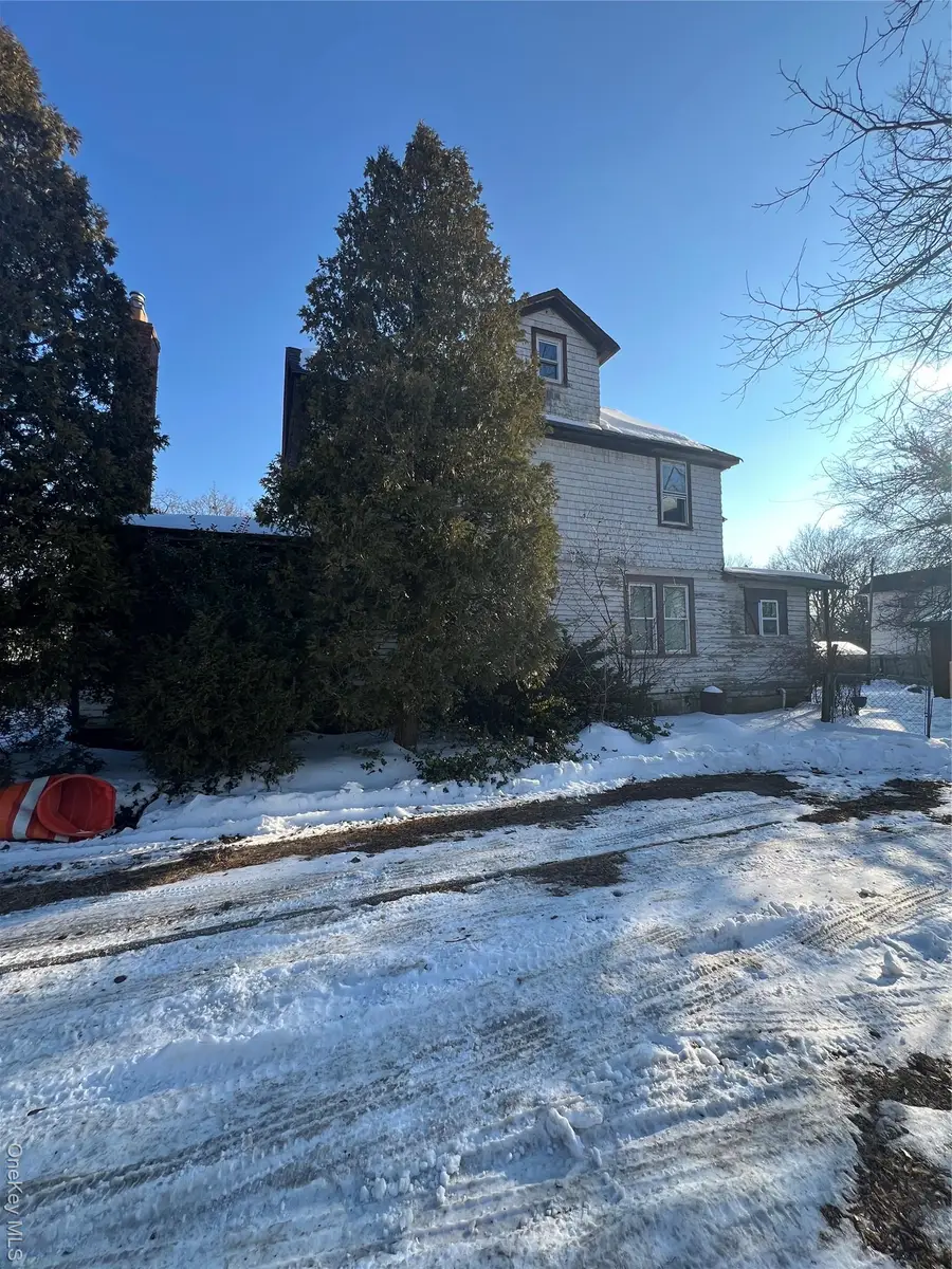 Grand Place, Huntington Station, NY 11746 - #2