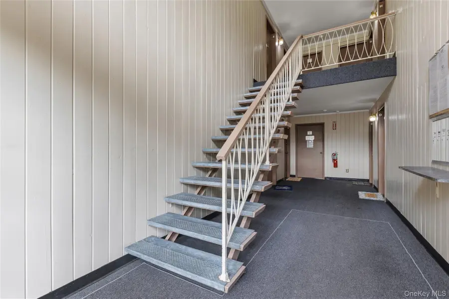2 Woods End Circle #E, Peekskill, NY 10566 - #2