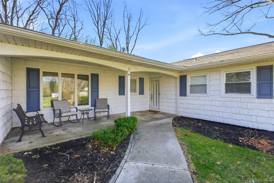 11 Shadetree Lane, Stony Brook, NY 11790 - #2