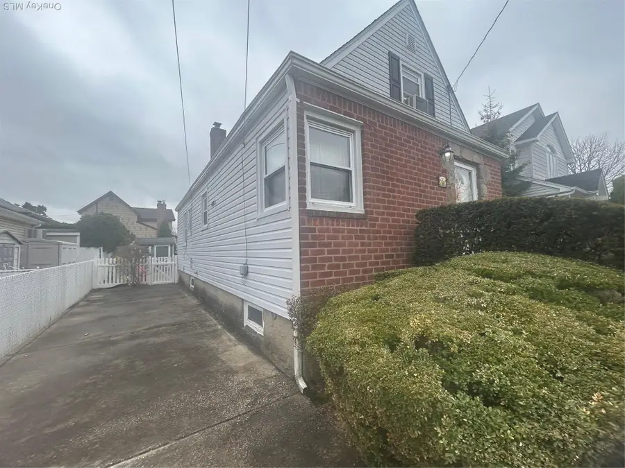 1514 Highland Avenue, New Hyde Park, NY 11040 - #2