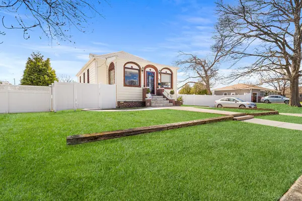 1517 10th Street, West Babylon, NY 11704