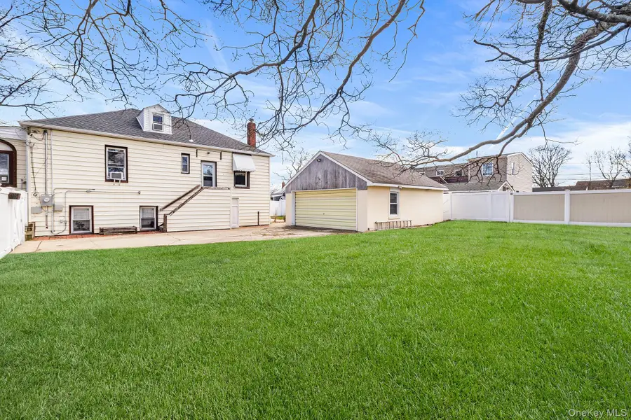 1517 10th Street, West Babylon, NY 11704 - #2