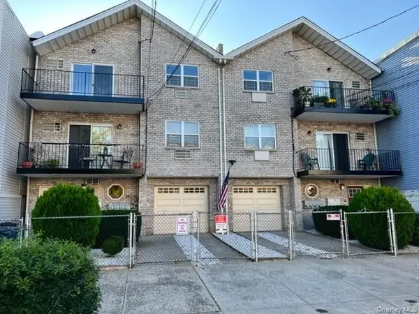 1305 Balcom Avenue, Bronx, NY 10461