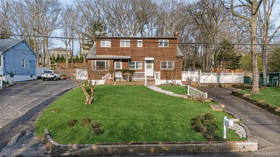 653 Meadow Road, Smithtown, NY 11787 - #2