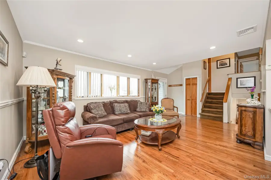 130 West Drive, Massapequa, NY 11758 - #3