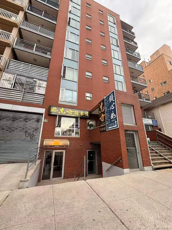 140-37 Cherry Avenue #8A, Flushing, NY 11355