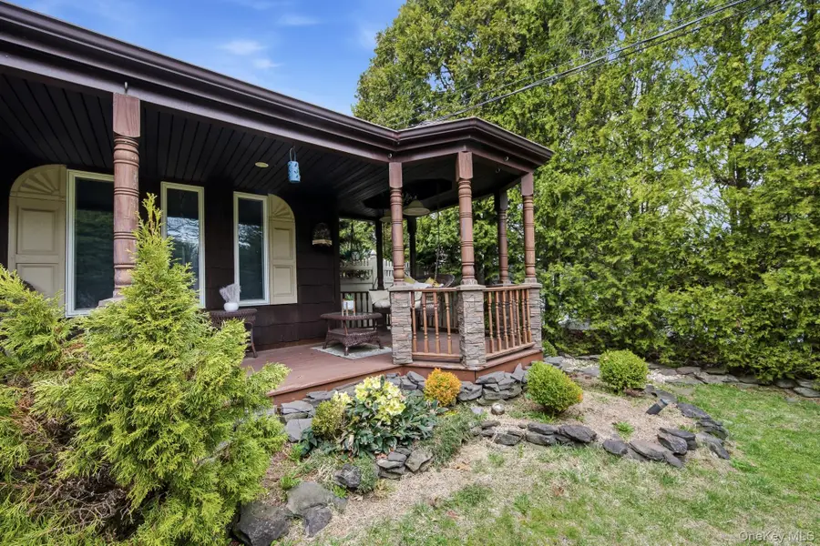 13 Laurel Lane, Shirley, NY 11967 - #3