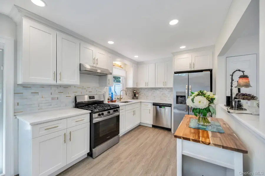 33 Wiltshire Drive, Commack, NY 11725 - #3