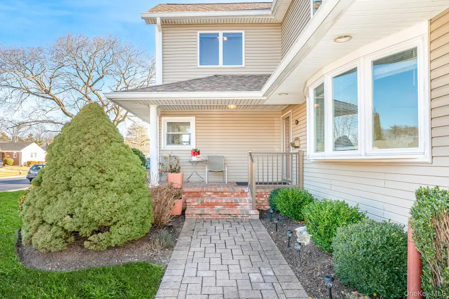 15 Chadwick Road, Syosset, NY 11791 - #3