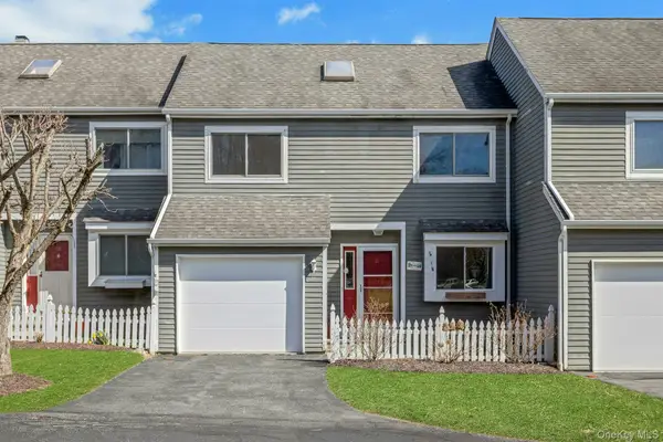 11 Cushing Green S, Pawling, NY 12564