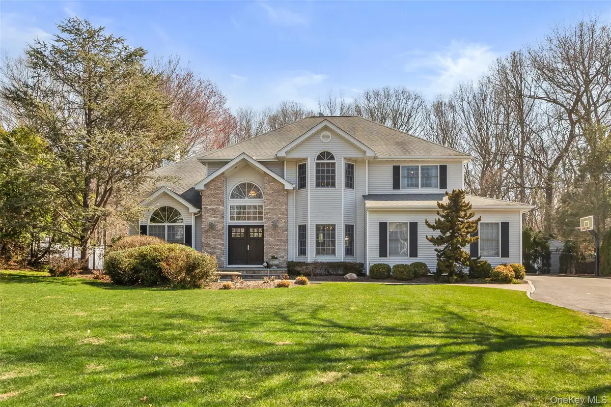 24 Ramsey Court, East Setauket, NY 11733 - #1