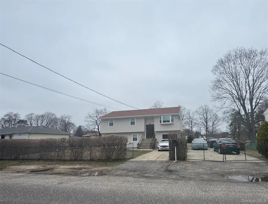 47 Drayton Avenue, Bay Shore, NY 11706 - #3