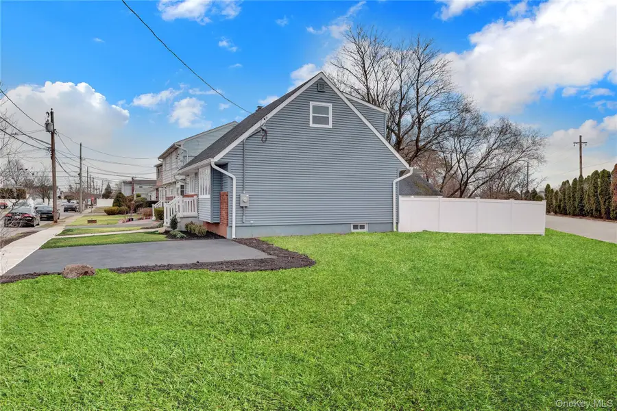 89 Sherman Avenue, Bethpage, NY 11714 - #3