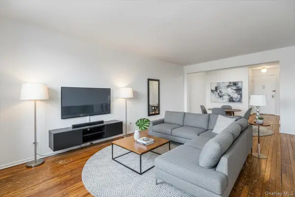 80-35 Springfield Boulevard #6F, Queens Village, NY 11427