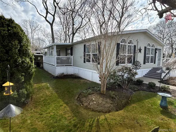 1661 Old Country Road #62, Riverhead, NY 11901