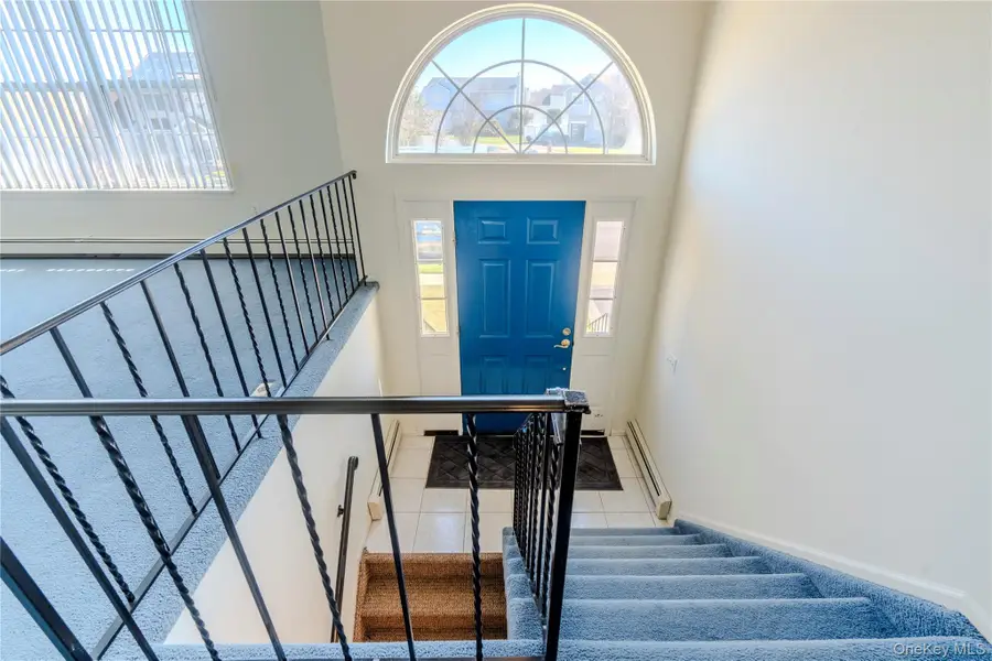 17 Clifton Street, Farmingdale, NY 11735 - #3