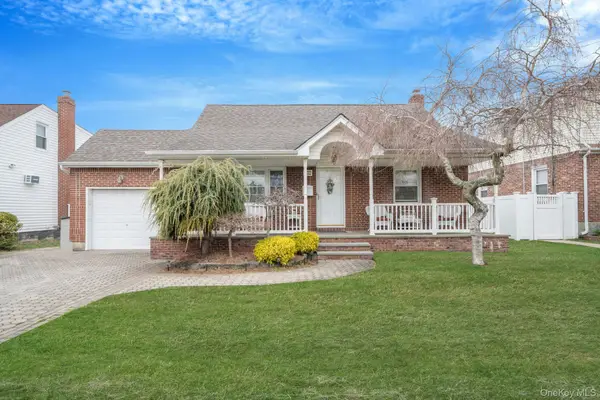 77 Tyrconnell Avenue, Massapequa Park, NY 11762