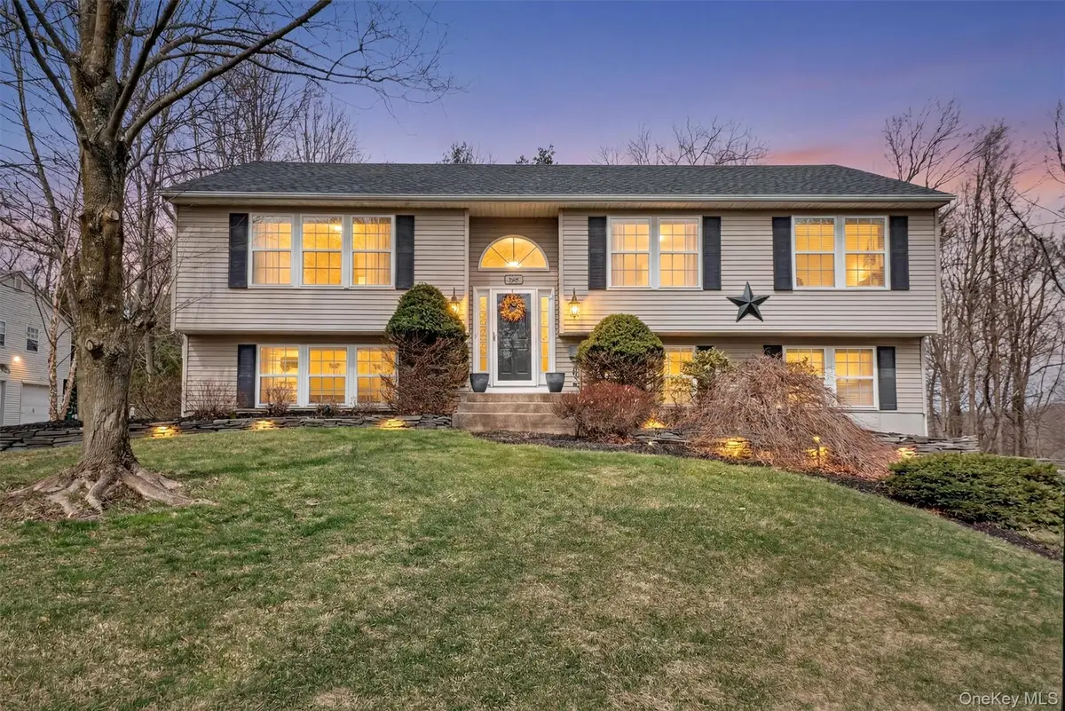 123 Foxwood Drive S, Newburgh, NY 12550 - #1