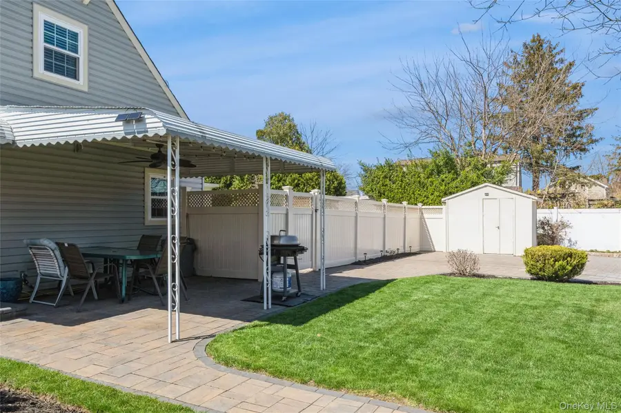 29 Spool Lane, Levittown, NY 11756 - #3