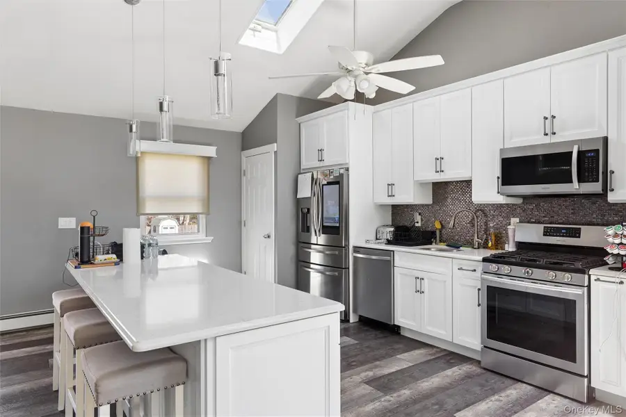 23 Southfield Road, Middle Island, NY 11953 - #3