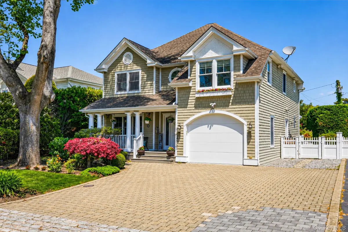 71 Mc Cue, Babylon, NY 11702 - #1