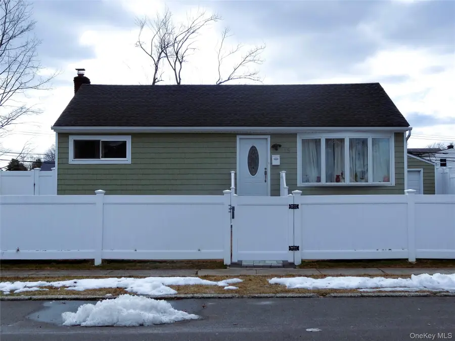 15 Penndale Drive, Amityville, NY 11701 - #2