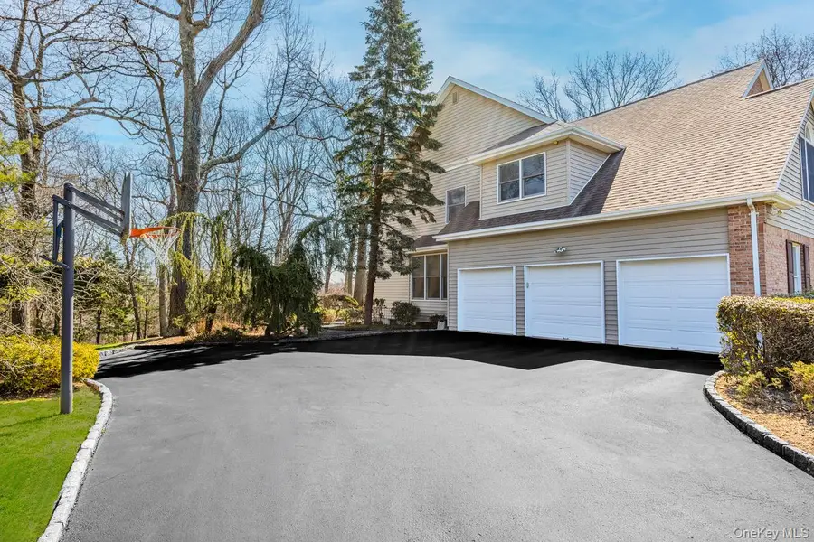 23 Mary Court, Melville, NY 11747 - #2