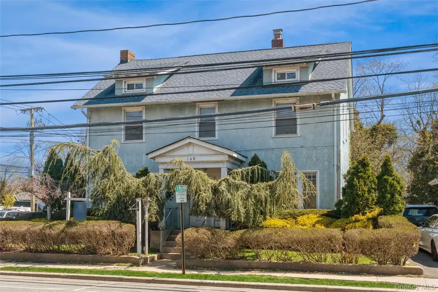 108 Hempstead Avenue, Lynbrook, NY 11563 - #3