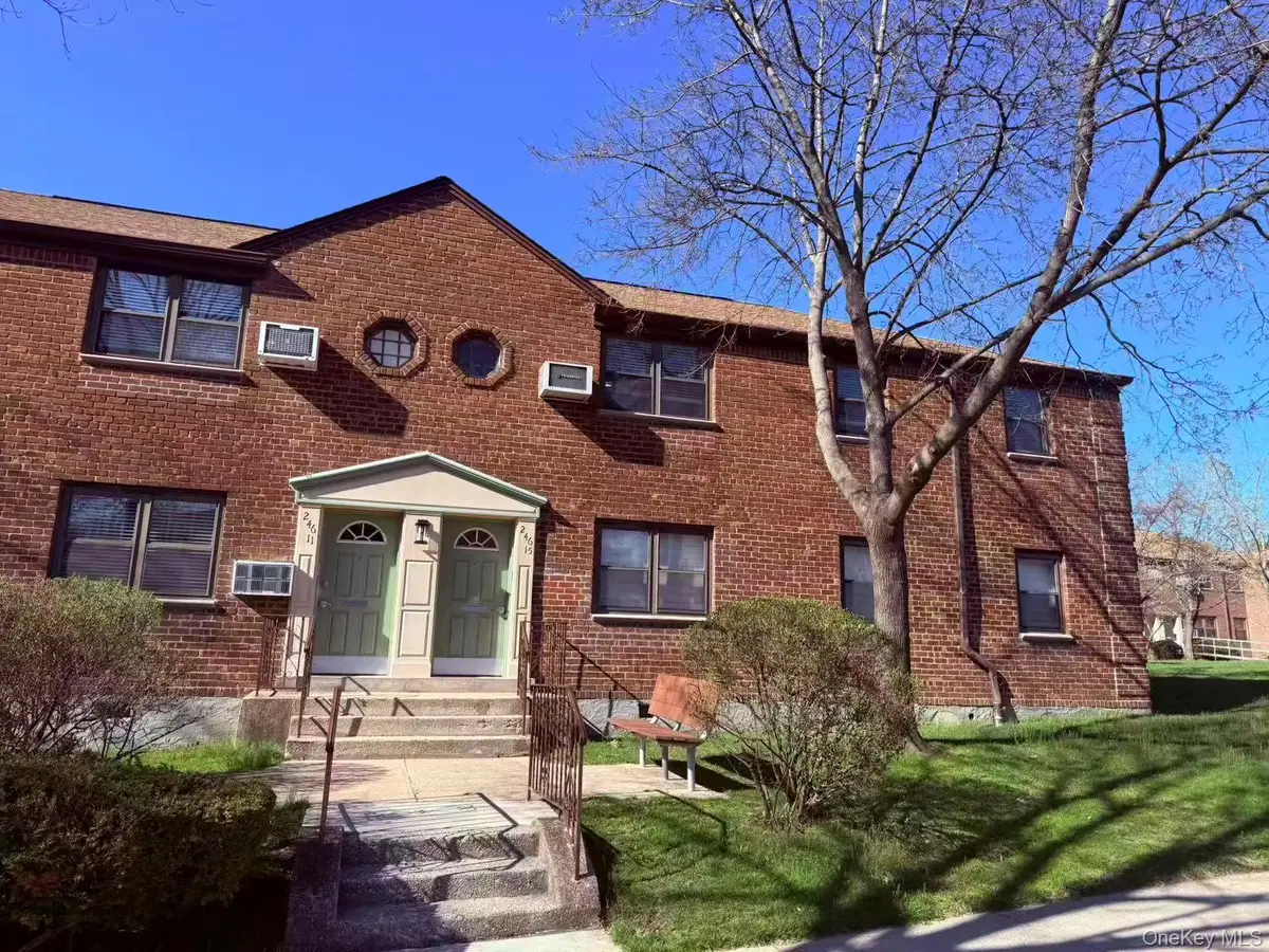 246-15 57 Dr #Upper, Douglaston, NY 11362 - #1