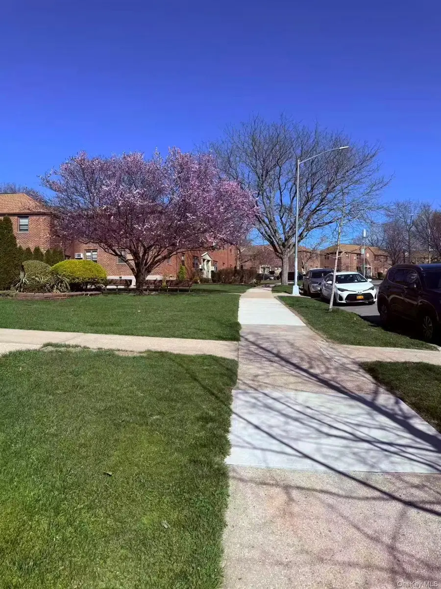 246-15 57 Dr #Upper, Douglaston, NY 11362 - #3