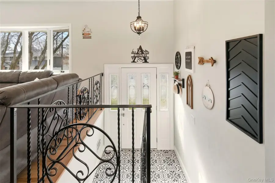 147 Jackson Avenue S, Saint James, NY 11780 - #3