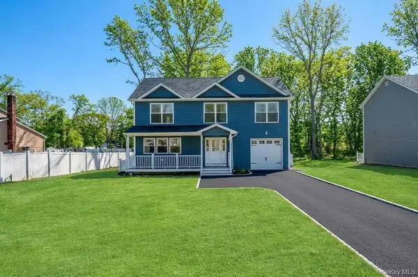 512 Starlight Drive, Shirley, NY 11967