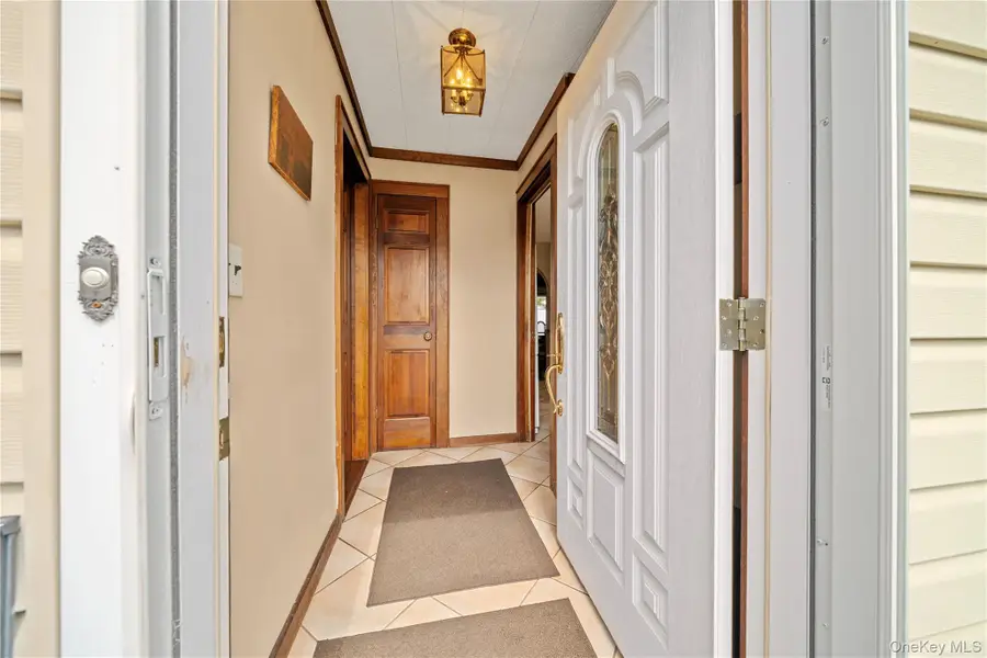 41 Winter Lane, Hicksville, NY 11801 - #3