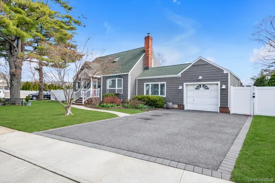 9 Aster Avenue, Merrick, NY 11566 - #2