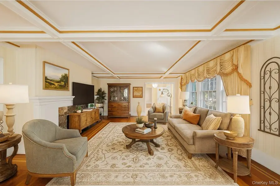 6954 Dartmouth Street, Forest Hills, NY 11375 - #3