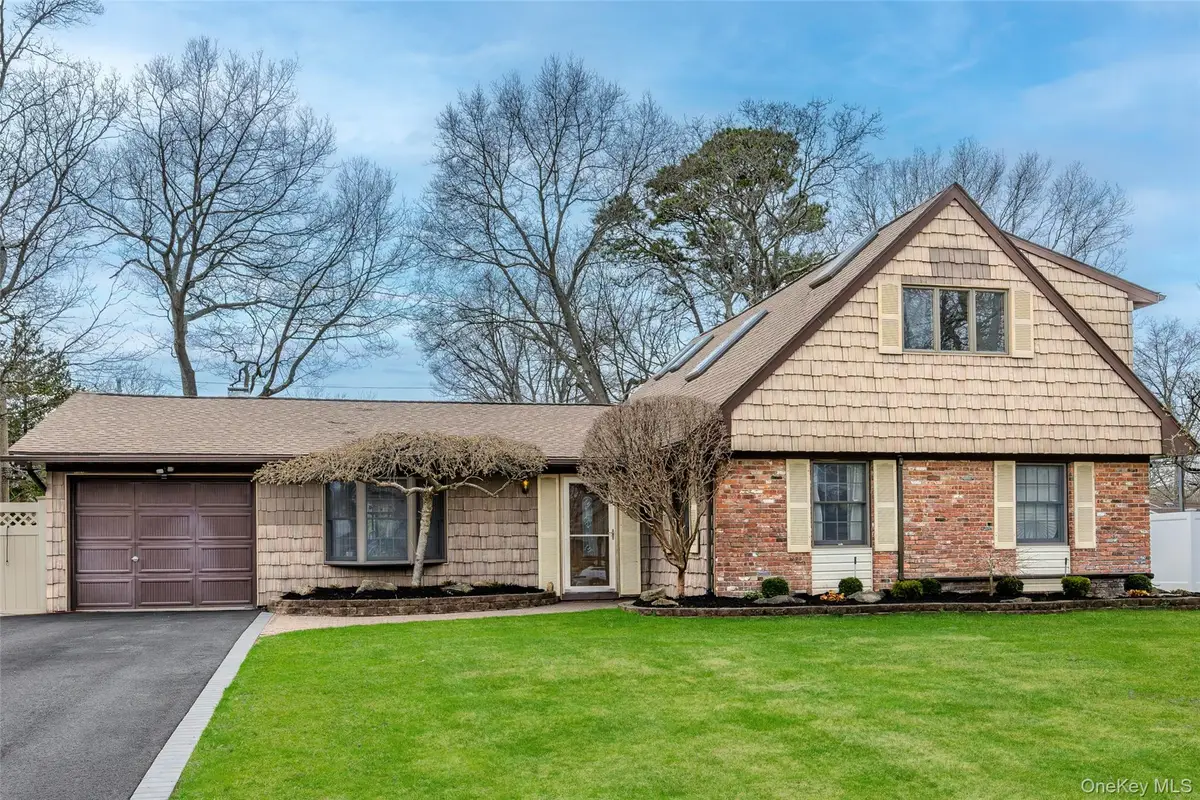 12 Westmoylan Lane, Coram, NY 11727 - #1