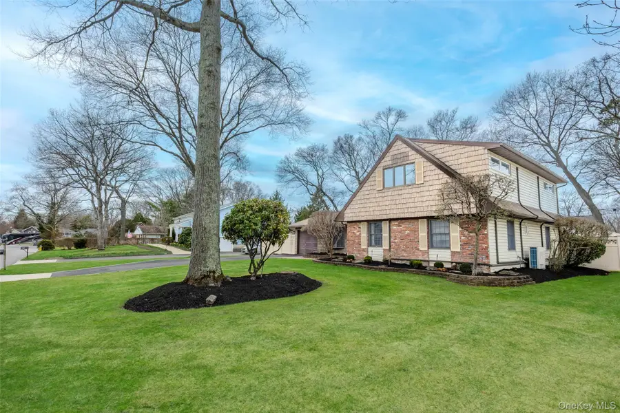 12 Westmoylan Lane, Coram, NY 11727 - #3