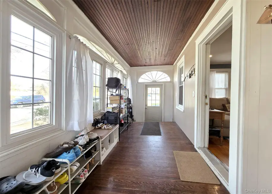 64 11th Street, Ronkonkoma, NY 11779 - #2