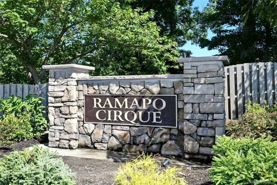 16 Arapaho Court, Suffern, NY 10901 - #2