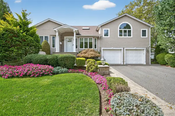 9 Saint Lawrence Place, Jericho, NY 11753