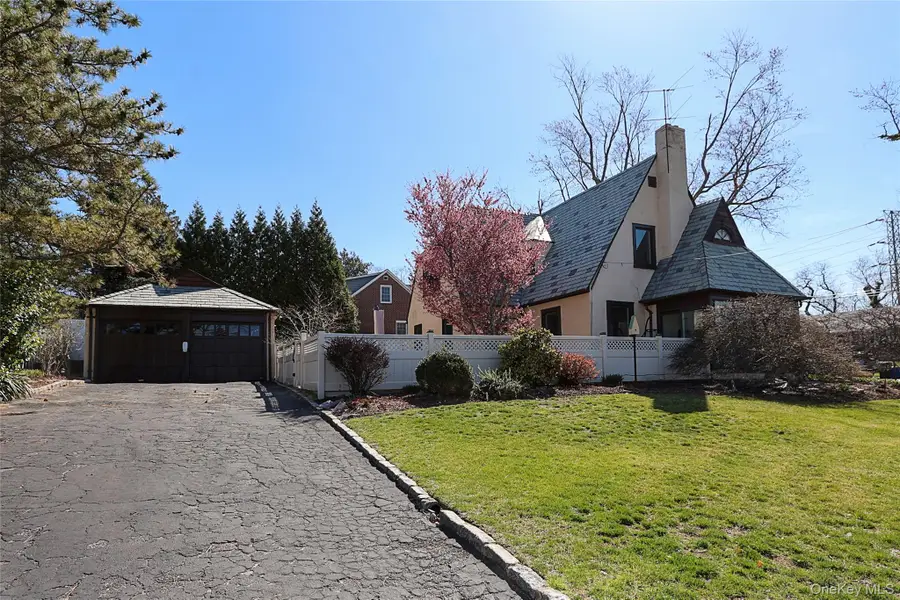 60 Roosevelt Avenue, Glen Head, NY 11545 - #2