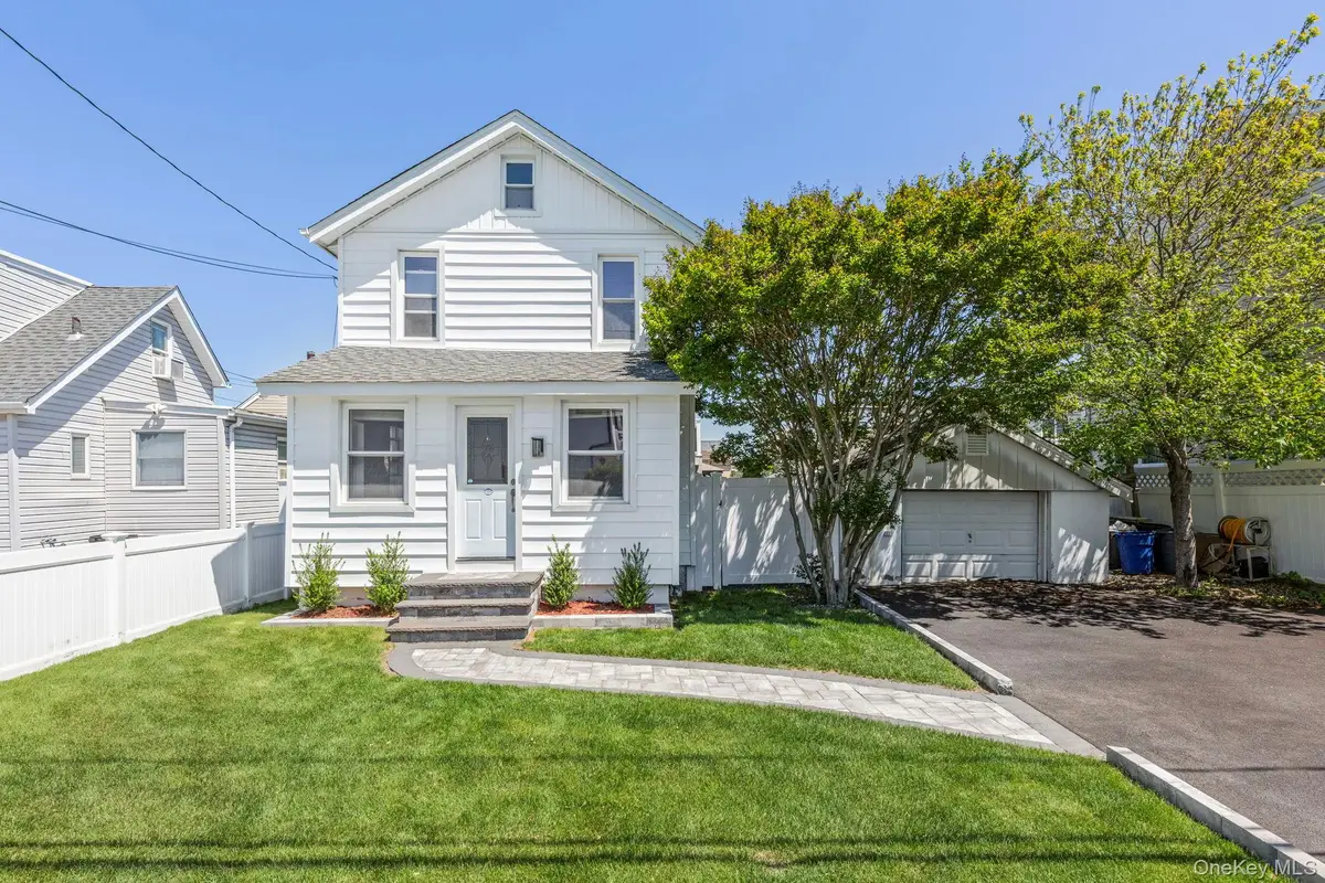 102 Clubhouse Road, Bellmore, NY 11710 - #1