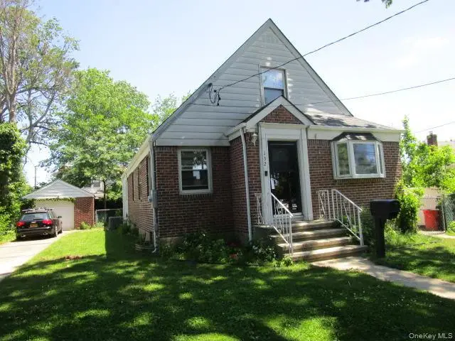 132 Wardwell Road, Mineola, NY 11501 - #1