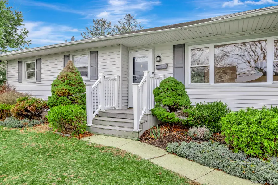 5 Richlee Street, Blue Point, NY 11715 - #3